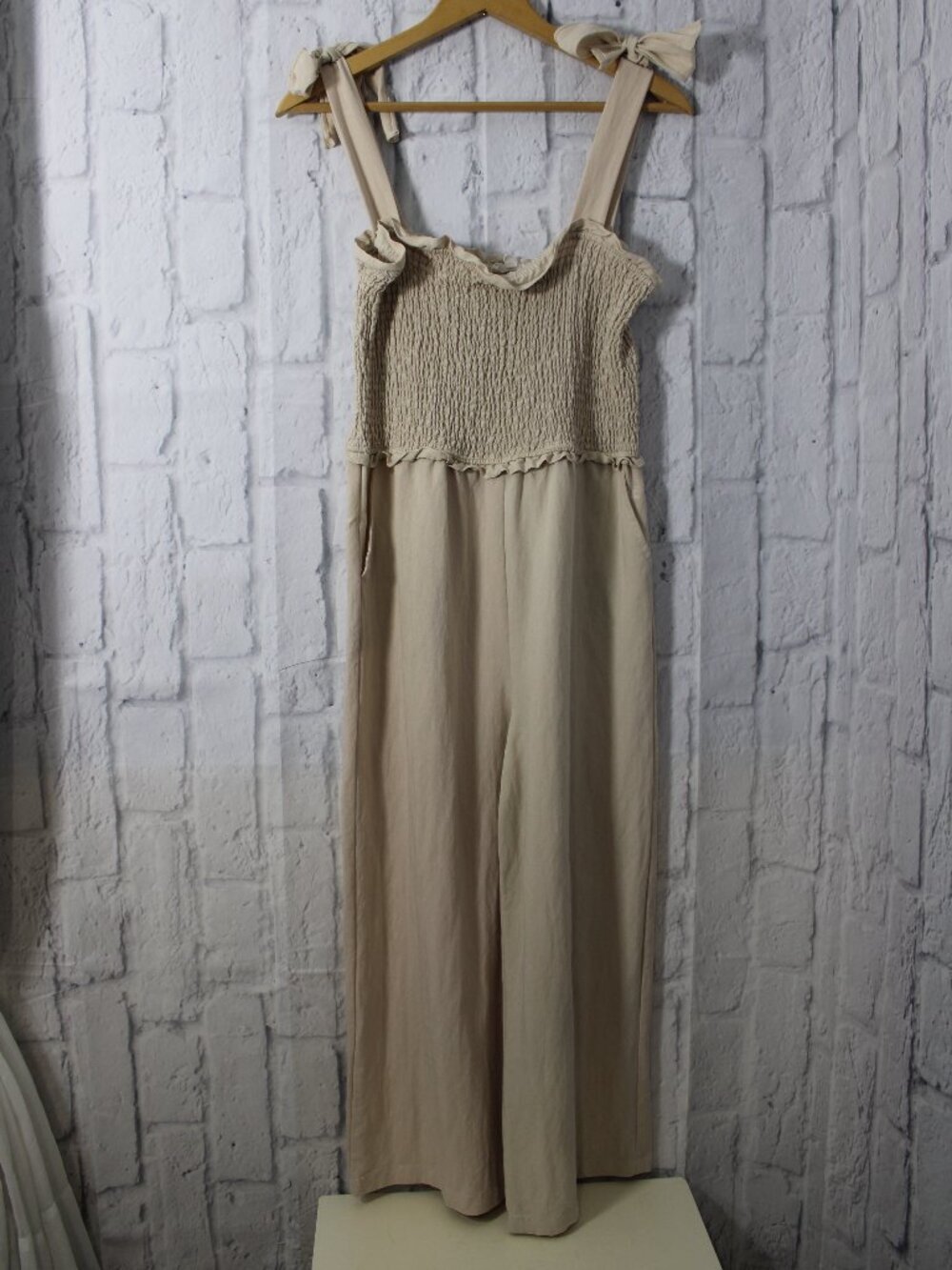 Blu Pepper Large Beige Smocked Bodice Tie Strap Pull On Jumpsuit Romper